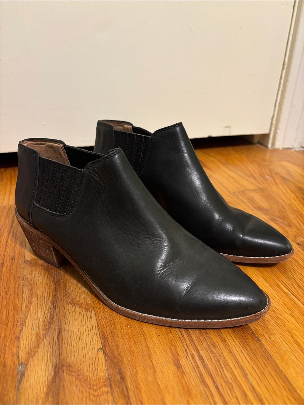 Madewell Black Pointed Leather Ankle Booties